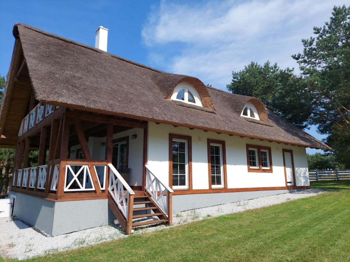 Villa Greyowka Dom Kryty Strzecha W Gardna Park Czysta Exterior foto